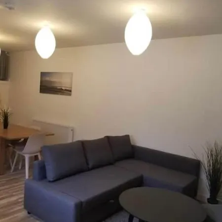 Сasa de vacaciones Just Renovated City